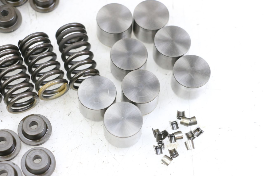 photo de SOUPAPE SUZUKI GSR 750 (2011 - 2017) - Zoom état d’usage