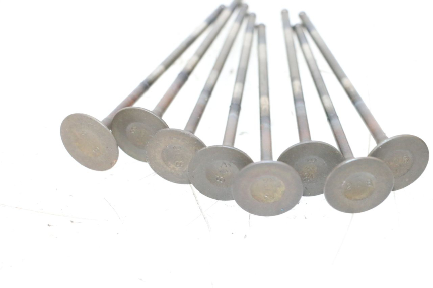 photo de SOUPAPE YAMAHA XJ6 600 (2008 - 2016) - Gros plan technique