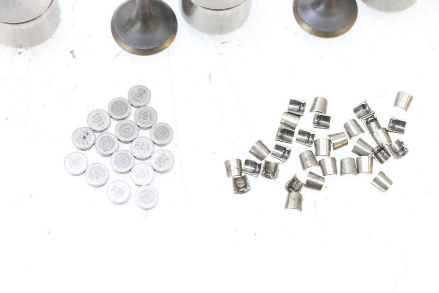 photo de SOUPAPE YAMAHA XJ6 600 (2008 - 2016) - État de surface