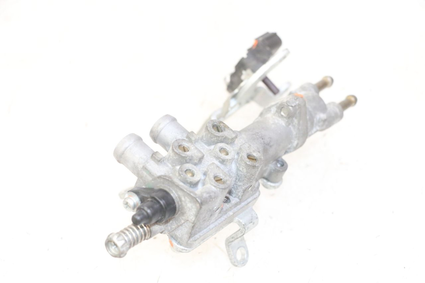 photo de STARTER YAMAHA XJ6 ABS 600 (2008 - 2016) - Gros plan technique