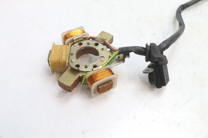 photo de STATOR PEUGEOT 103 SPX CLIP 50 (1989 - 1992) - Vue d’ensemble