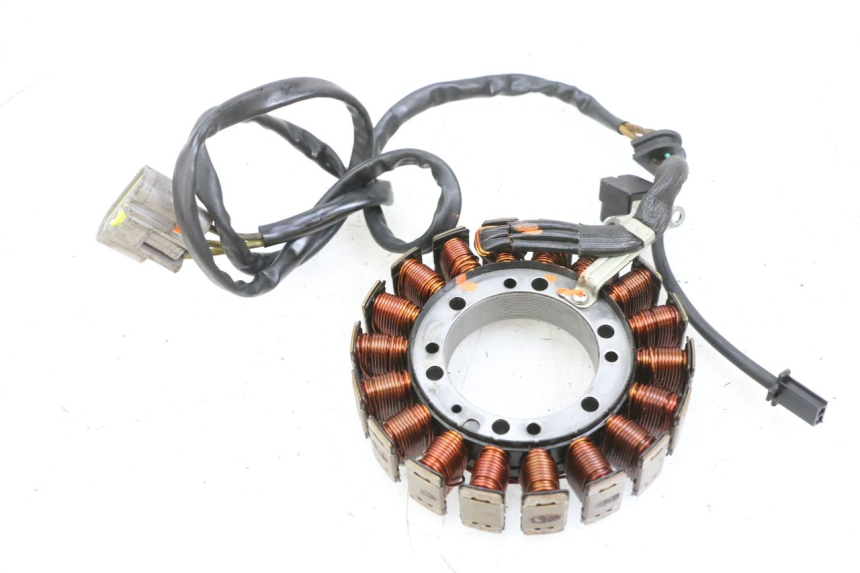 photo de STATOR SUZUKI BURGMAN 650 (2013 - 2020) - Gros plan technique
