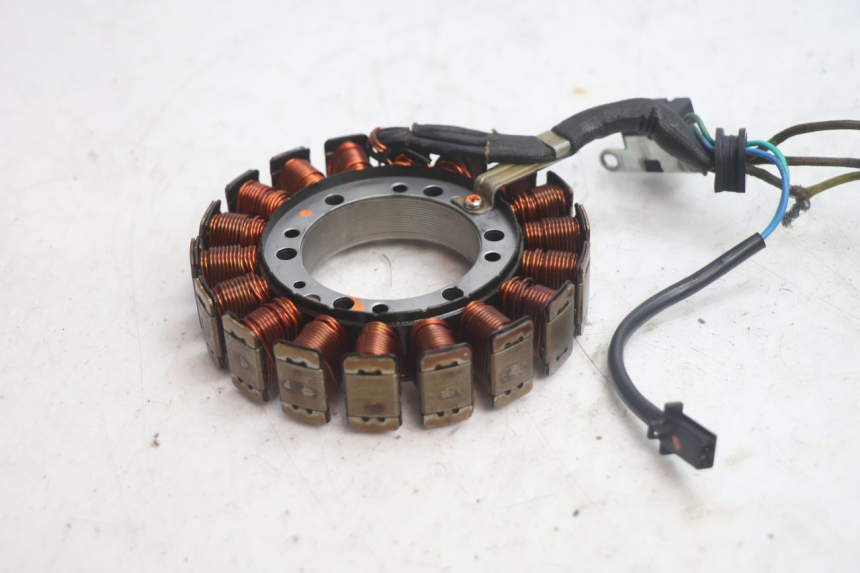 photo de STATOR SUZUKI BURGMAN EXECUTIVE ABS 650 (2006 - 2012) - État de surface