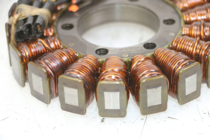 photo de STATOR HONDA CB R 1000 (2018 - 2023) - Pièce contrôlée