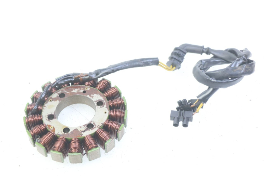 photo de STATOR HONDA CBF 500 (2004 - 2007) - Gros plan technique