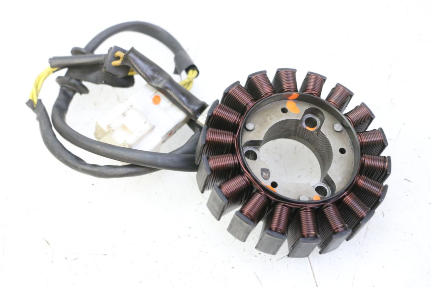 photo de STATOR HONDA FES S-WING SWING ABS 125 (2007 - 2015) - Vue principale