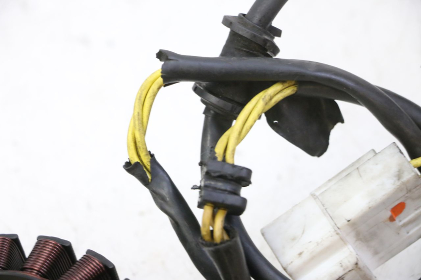 photo de STATOR HONDA FES S-WING SWING ABS 125 (2007 - 2015) - Détail de la pièce