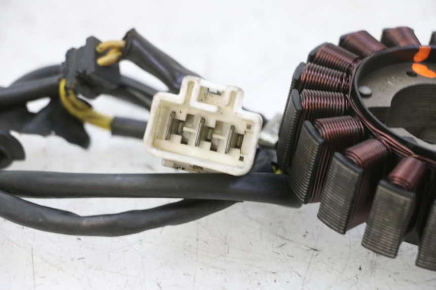 photo de STATOR HONDA FES S-WING SWING ABS 125 (2007 - 2015) - État de surface