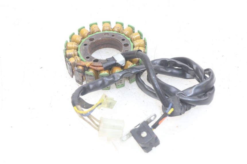 photo de STATOR YAMAHA FZS FAZER 600 (1998 - 2001) - Points de fixation