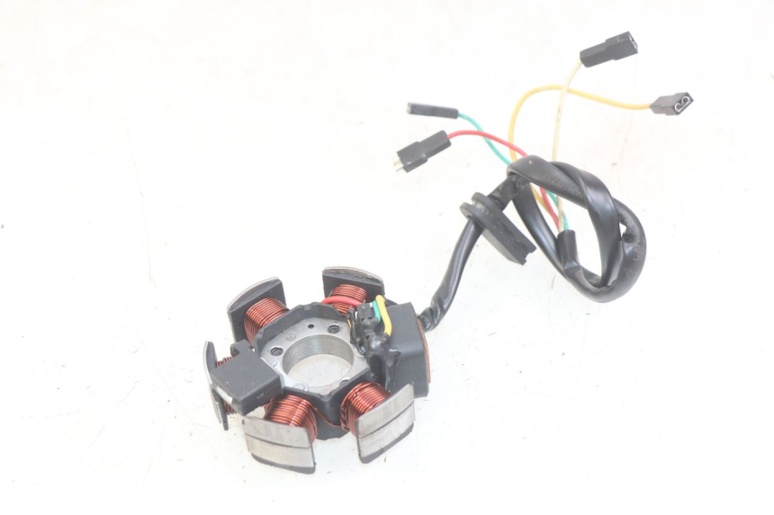 photo de STATOR DERBI GPR 50 (2004 - 2009) - Autre angle de vue