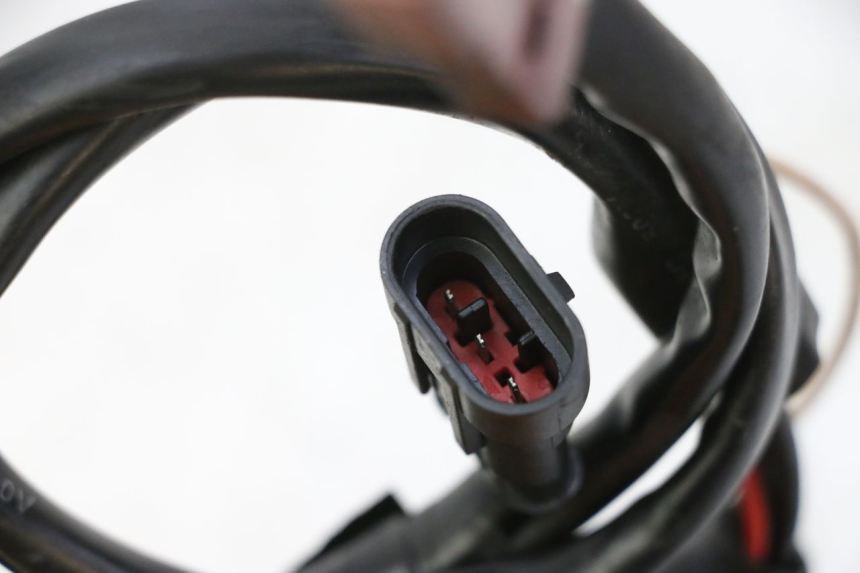 photo de STATOR PIAGGIO MP3 RL 250 (2006 - 2010) - Gros plan technique