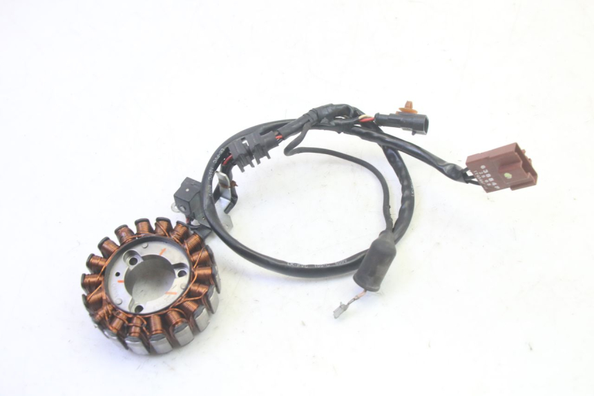 photo de STATOR PIAGGIO MP3 RL 250 (2006 - 2010) - Vue principale