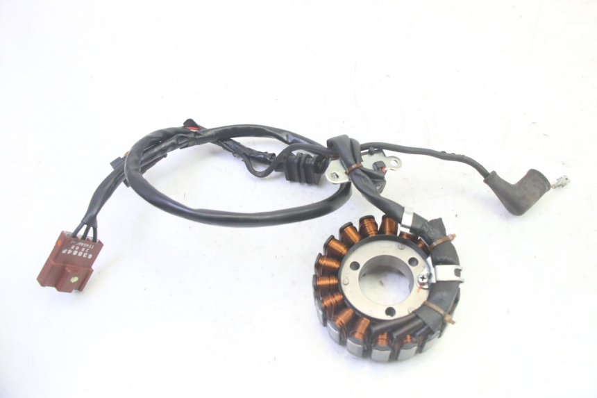 photo de STATOR PIAGGIO MP3 RL 250 (2006 - 2010) - Zoom état d’usage