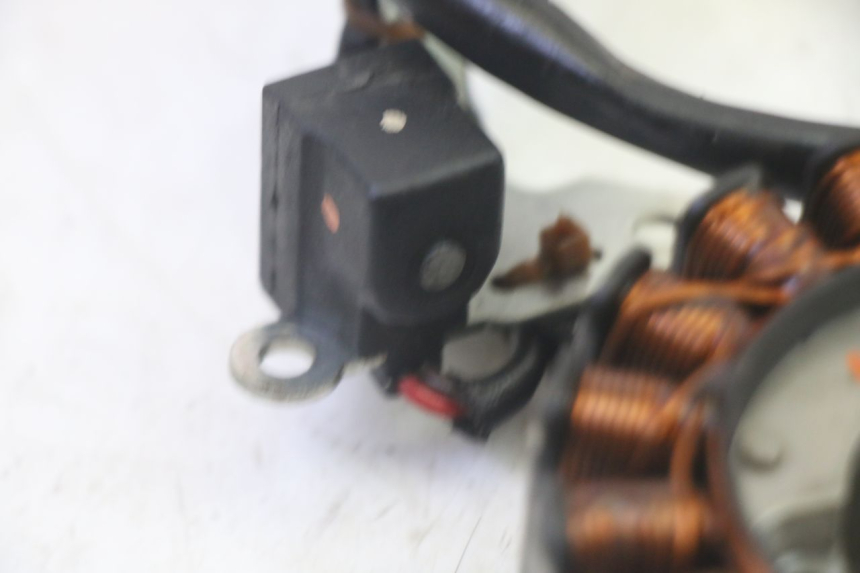 photo de STATOR PIAGGIO MP3 RL 250 (2006 - 2010) - Gros plan technique