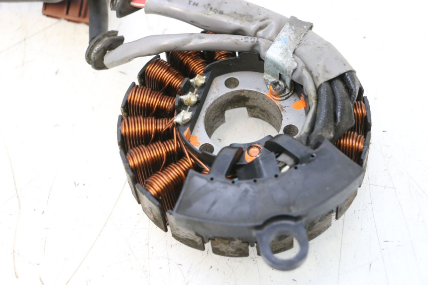 photo de STATOR HONDA PCX (JF57/JF64) 125 (2014 - 2018) - Vue d’ensemble