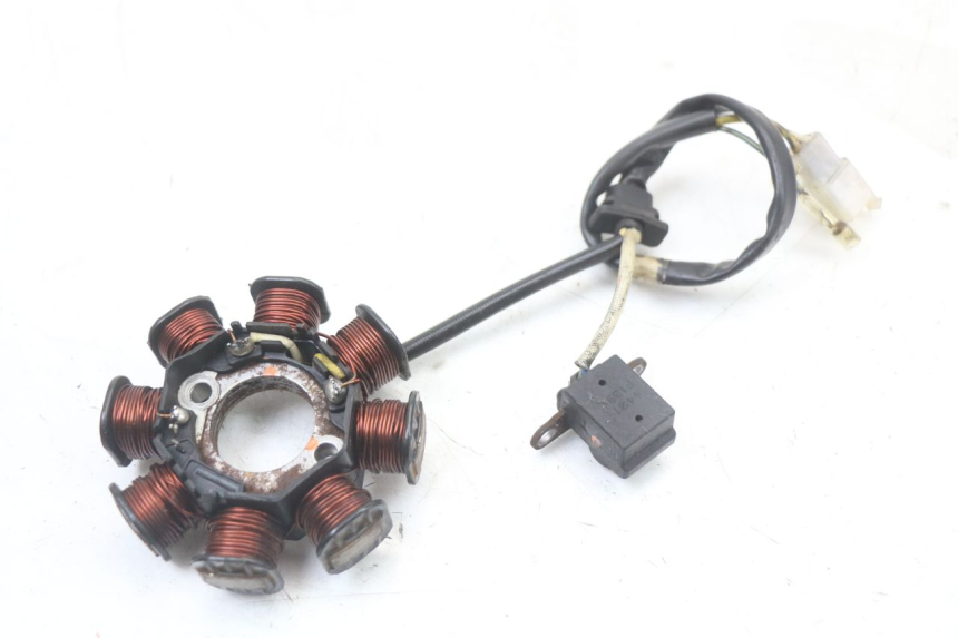 photo de STATOR PEUGEOT DJANGO 125 (2014 - 2017) - Vue d’ensemble