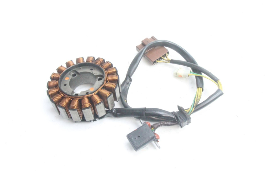 photo de STATOR PEUGEOT SATELIS 125 (2006 - 2009) - Points de fixation