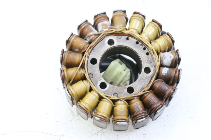 photo de STATOR SUZUKI GSR 750 (2011 - 2017) - Zoom état d’usage