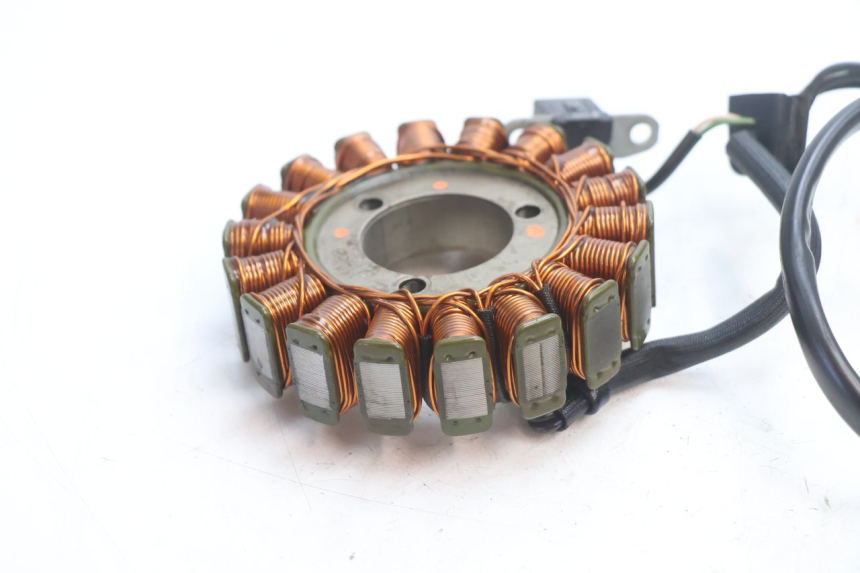 photo de STATOR SUZUKI SV S 650 (2003 - 2009) - Détail de la pièce