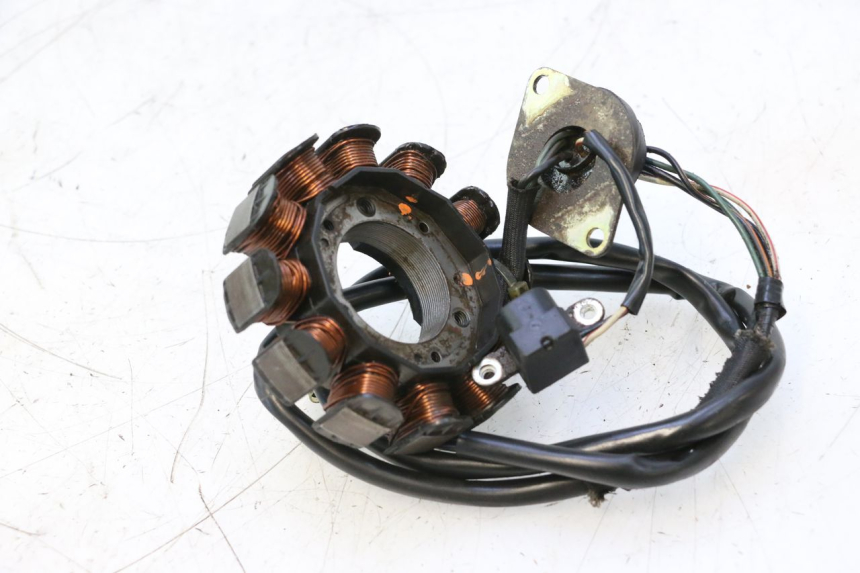 photo de STATOR YAMAHA WAVE RUNNER GP R 1200 (2000 - 2003) - Détail de la pièce