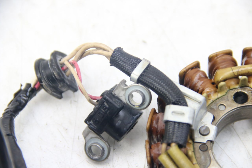 photo de STATOR YAMAHA XMAX X-MAX 125 (2006 - 2009) - Autre angle de vue