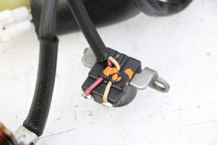 photo de STATOR YAMAHA X-MAX XMAX 250 (2006 - 2009) - État de surface