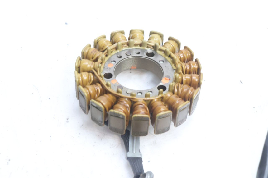 photo de STATOR YAMAHA X-MAX XMAX 125 (2010 - 2013) - Gros plan technique