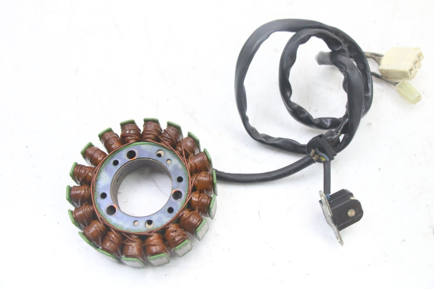 photo de STATOR YAMAHA FZS FAZER 600 (2001 - 2003) - Vue principale