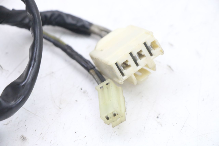 photo de STATOR YAMAHA FZS FAZER 600 (2001 - 2003) - Autre angle de vue