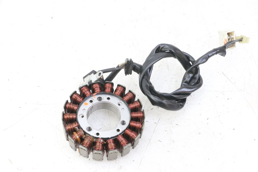 photo de STATOR YAMAHA FZS FAZER 600 (2001 - 2003) - Autre angle de vue