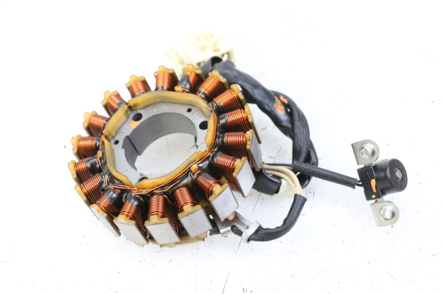 photo de STATOR YAMAHA YP T-MAX TMAX 530 (2017 - 2020) - Gros plan technique