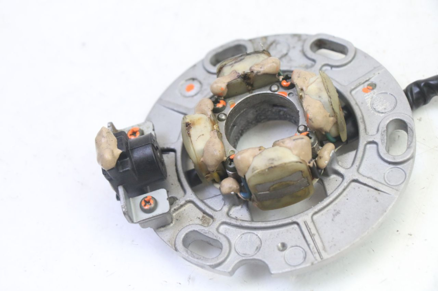 photo de STATOR YAMAHA YZ 125 (1998 - 2005) - Détail de la pièce