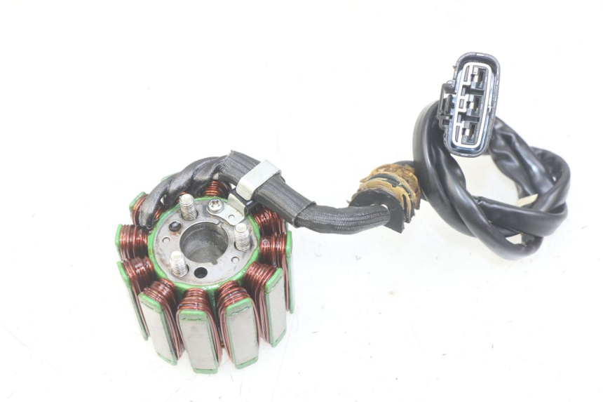 photo de STATOR YAMAHA YZF R1 1000 (2007 - 2008) - Gros plan technique