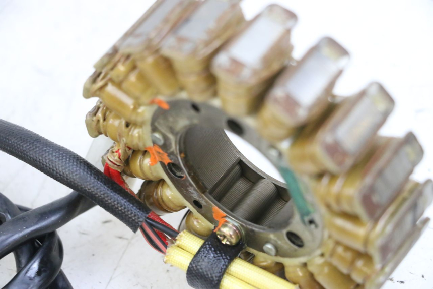 photo de STATOR KAWASAKI ZR 7 750 (1999 - 2004) - Zoom état d’usage