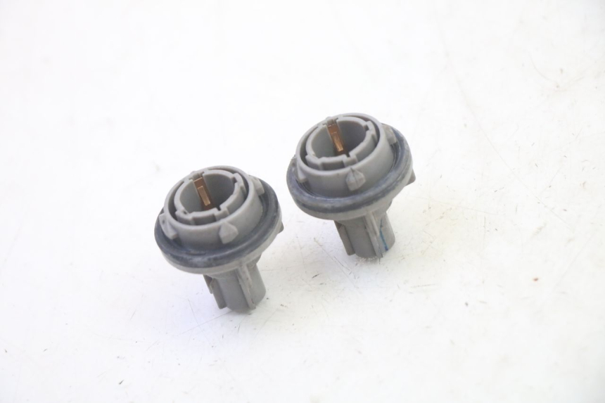 photo de SUPPORT AMPOULE SUZUKI BURGMAN 125 (2007 - 2014) - Vue principale