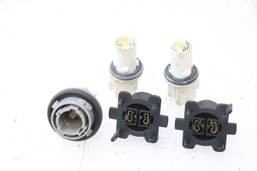 photo de SUPPORT AMPOULE SUZUKI BURGMAN 125 (2007 - 2014) - Vue principale