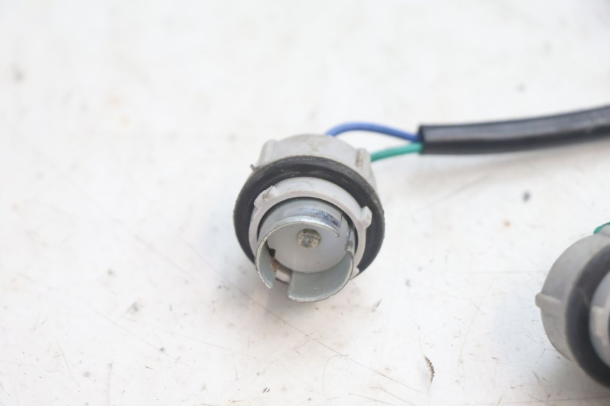 photo de SUPPORT AMPOULE PEUGEOT KISBEE 4T 50 (2018 - 2022) - Détail de la pièce