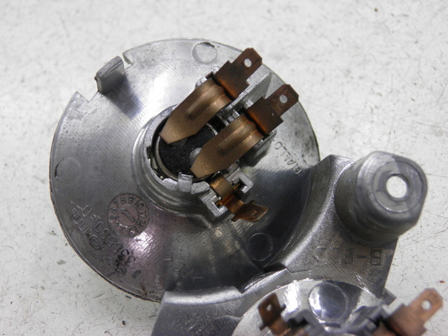 photo de SUPPORT AMPOULE PIAGGIO LX 125 (1998 - 2000) - Détail de la pièce