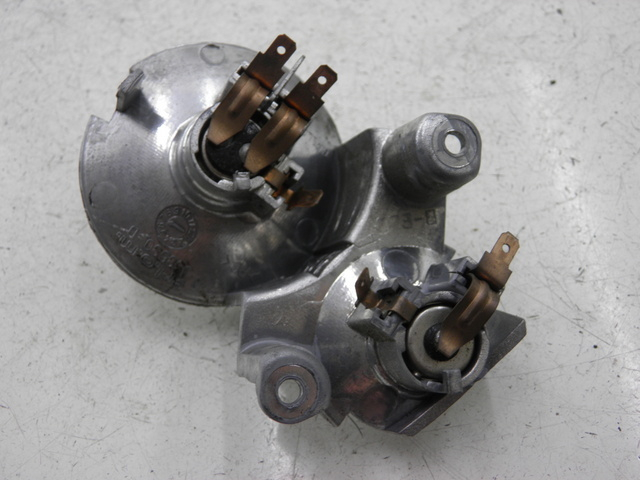 photo de SUPPORT AMPOULE PIAGGIO LX 125 (1998 - 2000) - Zoom état d’usage