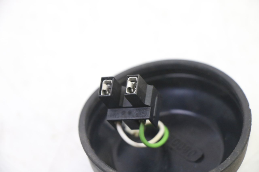 photo de SUPPORT AMPOULE PEUGEOT SATELIS COMPRESSOR K15 125 (2006 - 2009) - Gros plan technique