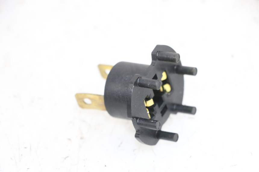 photo de SUPPORT AMPOULE YAMAHA TDM ABS 900 (2002 - 2014) - Détail de la pièce