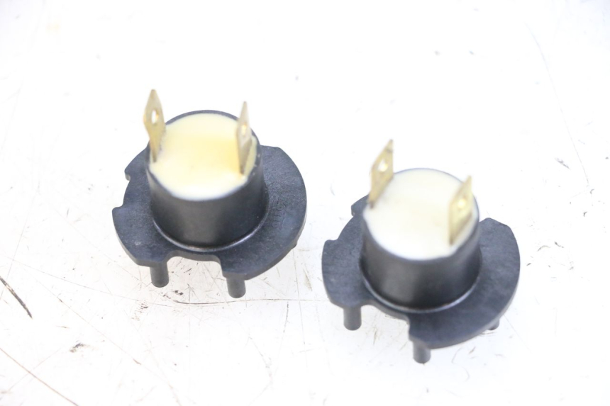 photo de SUPPORT AMPOULE YAMAHA TDM ABS 900 (2002 - 2014) - Zoom état d’usage