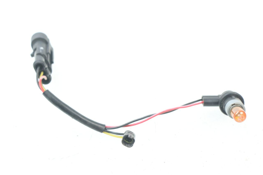 photo de SUPPORT AMPOULE PIAGGIO VESPA GTS IE ABS 300 (2016 - 2018) - Autre angle de vue