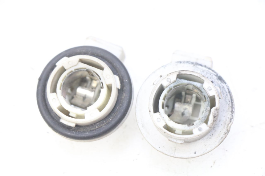 photo de SUPPORT AMPOULE PIAGGIO VESPA LX 125 (2005 - 2010) - Vue principale