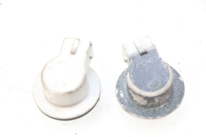 photo de SUPPORT AMPOULE PIAGGIO VESPA LX 125 (2005 - 2010) - Détail de la pièce