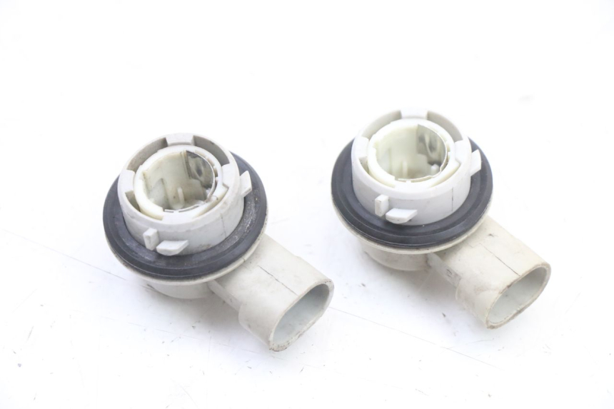 photo de SUPPORT AMPOULE YAMAHA X-MAX XMAX ABS 250 (2010 - 2012) - Détail de la pièce