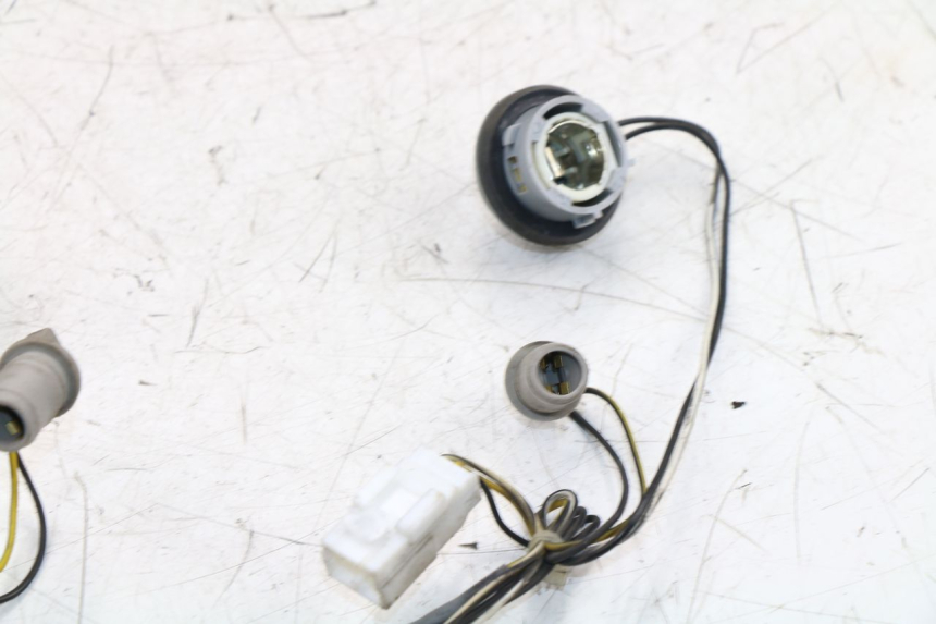 photo de SUPPORT AMPOULE PIAGGIO X8 STREET 125 (2006 - 2007) - Zoom état d’usage