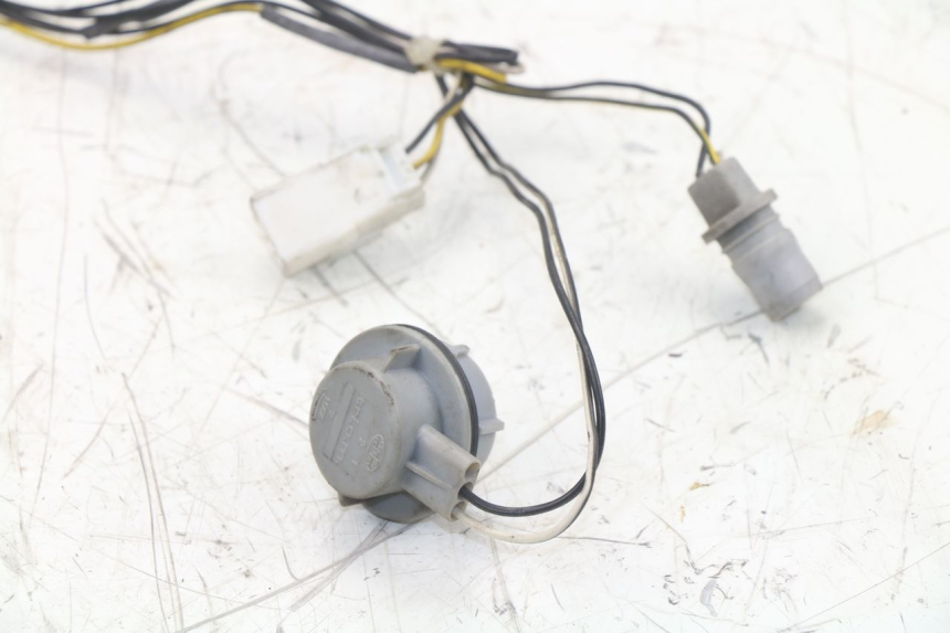 photo de SUPPORT AMPOULE PIAGGIO XEVO - X EVO 125 (2007 - 2017) - Autre angle de vue