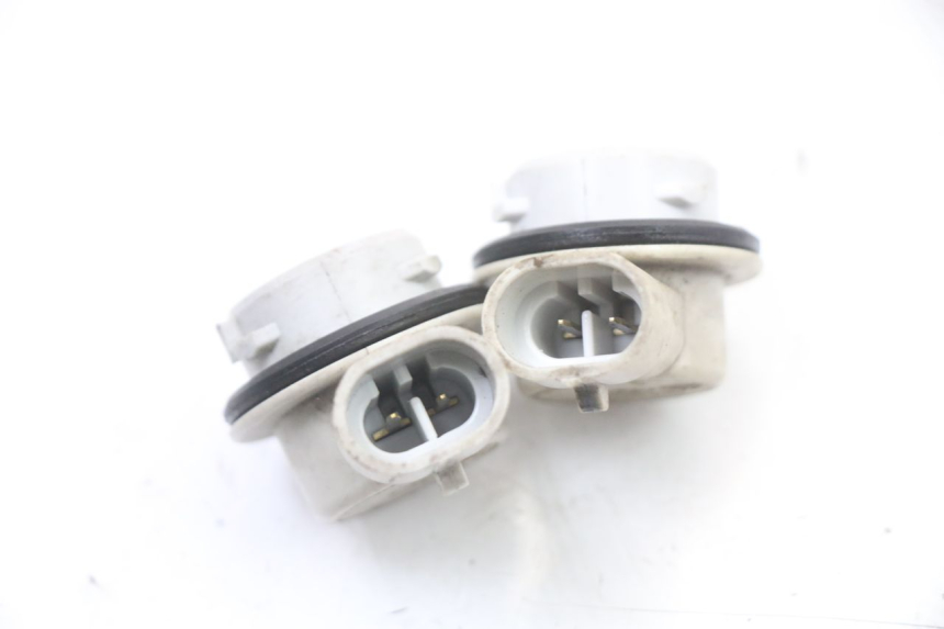 photo de SUPPORT AMPOULE YAMAHA X-MAX XMAX ABS 250 (2010 - 2014) - Zoom état d’usage