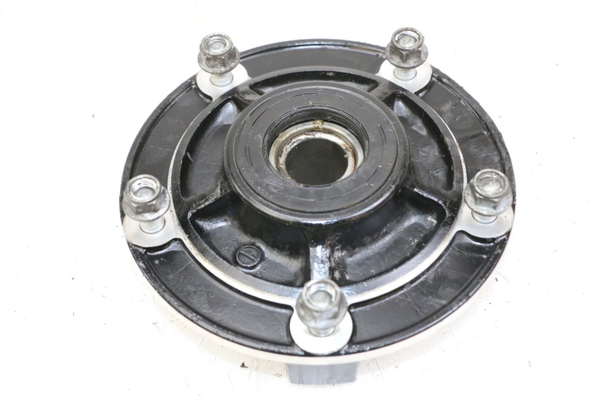 photo de SUPPORT COURONNE SUZUKI GSR 750 (2011 - 2017) - Détail de la pièce